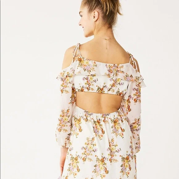 NWT Cold Shoulder Floral Dress by Rewind, size S - Picture 2 of 2
